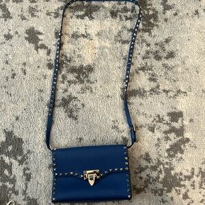 AUTHENTIC VALENTINO ROCKSTAR MEDIUM SHOULDER BAG